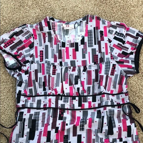 Nursing scrubs - Picture 3 of 3